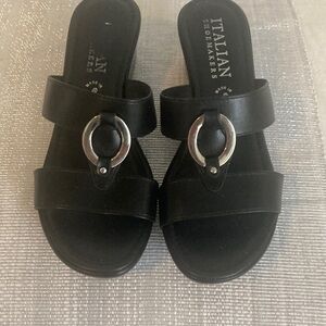 Italian Shoemakers Black Sandals